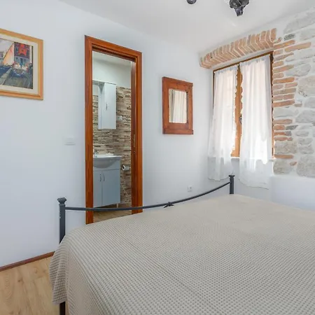 Lanterna Veneziana Rovinj